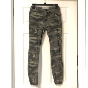 Rewash Cropped Camo Jeans